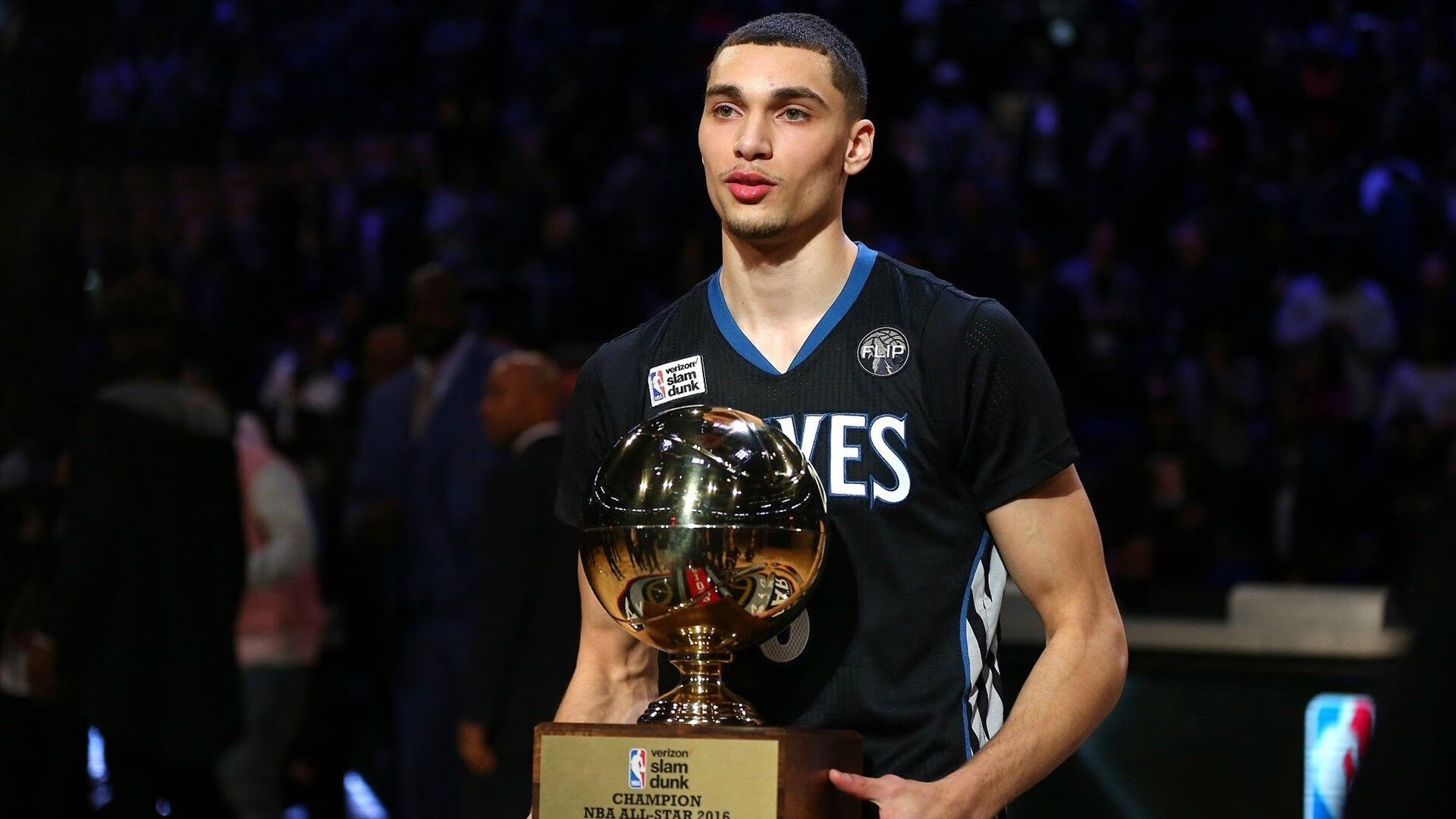 德甲争冠战之夜，劳塔罗刷新纪录，一场改写历史的个人表演